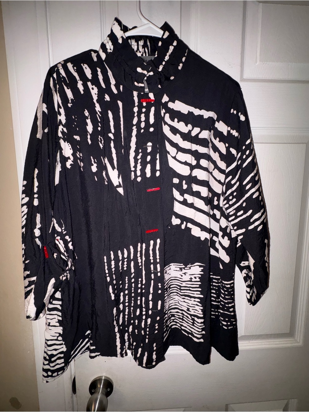 SHAN Black & White Abstract-Print Shirt Jacket with Red Accents